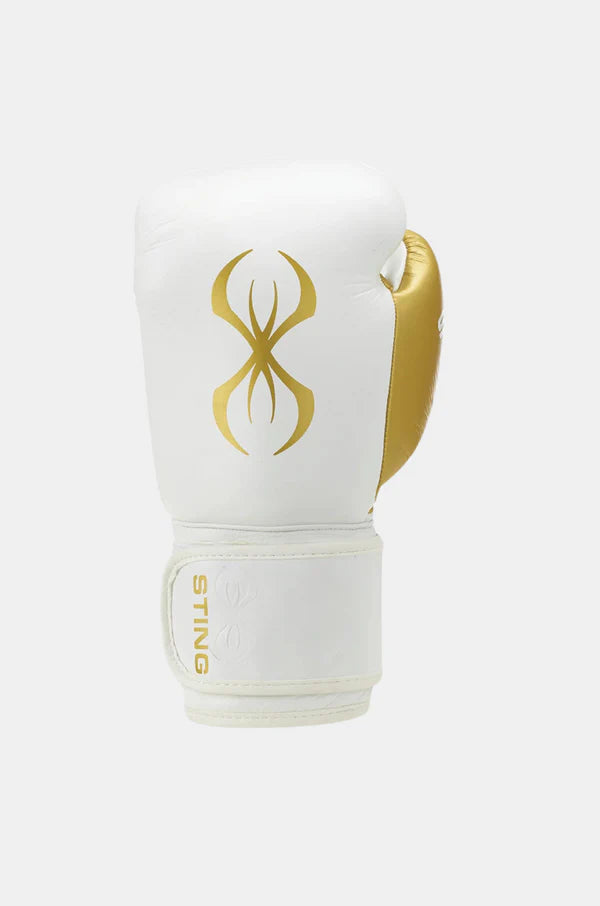 Sting Evolution Boxing Glove